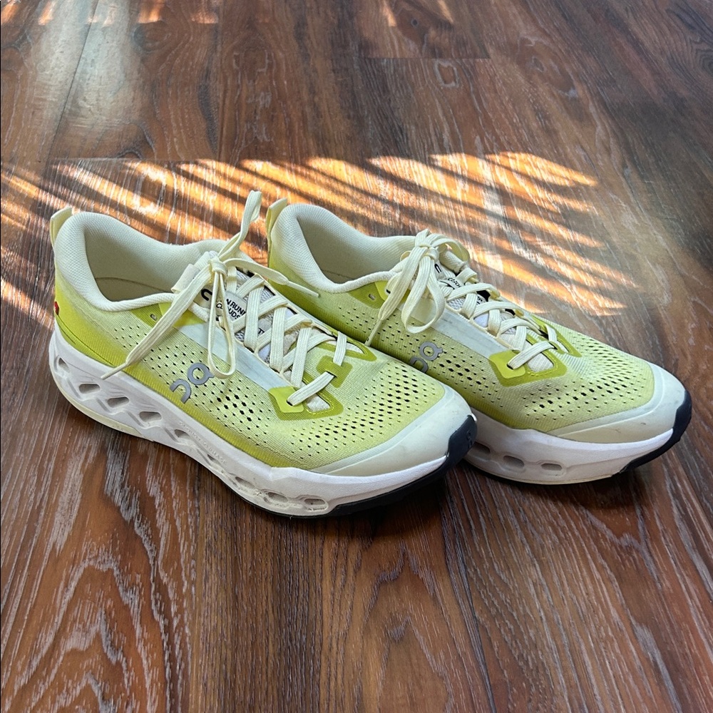 On Running Women's Light Green and White Sneakers